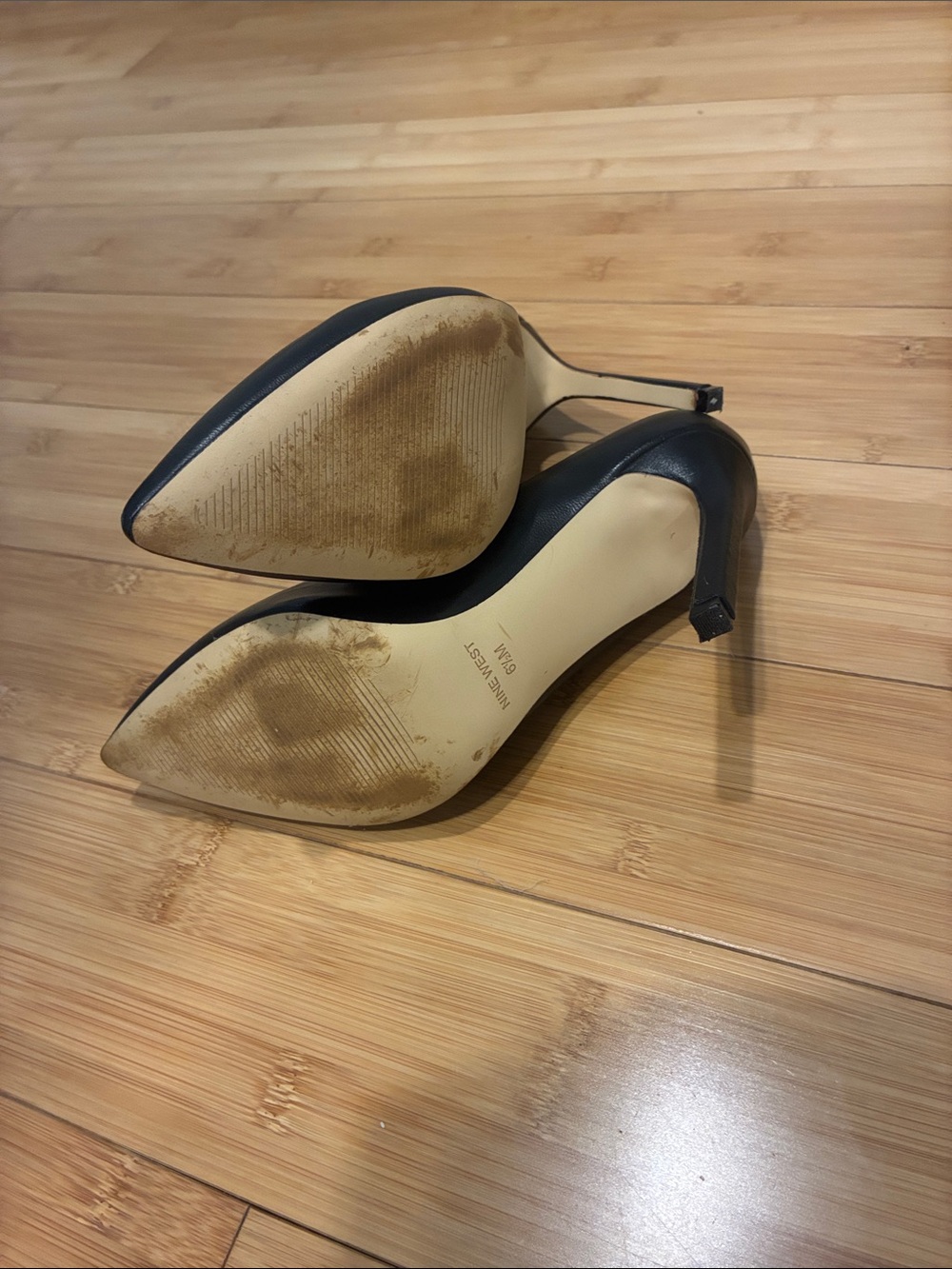 Nine West Black Leather Pointed Toe Stilettos sz 6 1/2 - Picture 3 of 6